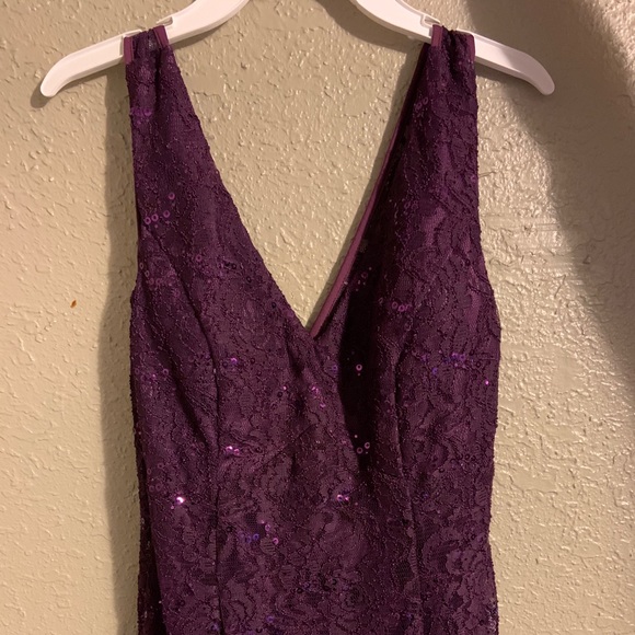 Gown - Picture 4 of 4